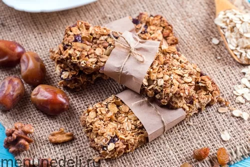 Батончики из геркулеса и сухофруктов своими руками